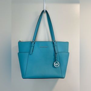 Charlotte Large Michael Kors Tot Bag